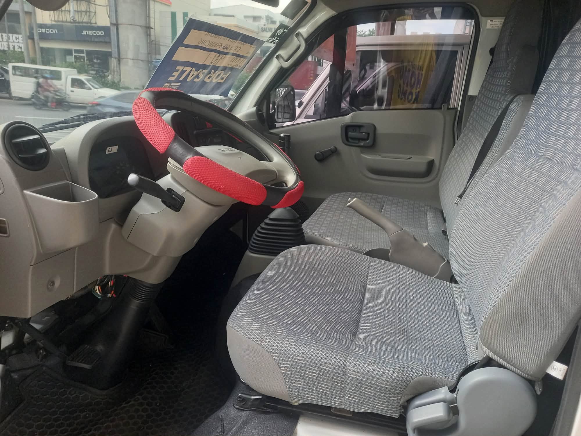 2025 ISUZU TRAVIZ L UTILITY VAN DUAL AC MANUAL DIESEL (GBJ7887) - Image 7