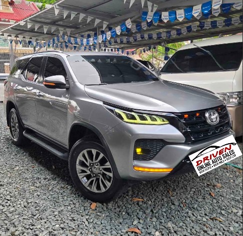 2016 TOYOTA FORTUNER V LOADED 4X2 AT DIESEL (NDB4969) - Image 2
