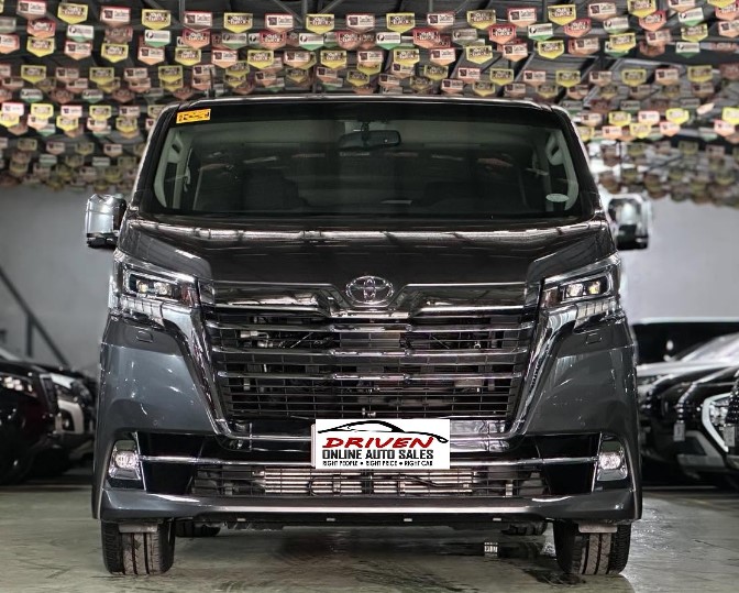 2022 TOYOTA HIACE SUPER GRANDIA AT DIESEL - Image 1
