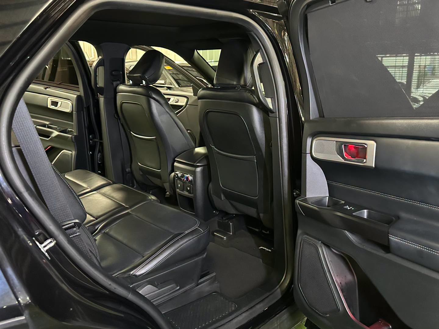 2020 FORD EXPLORER 2.3L ECOBOOST AWD AT GAS - Image 9