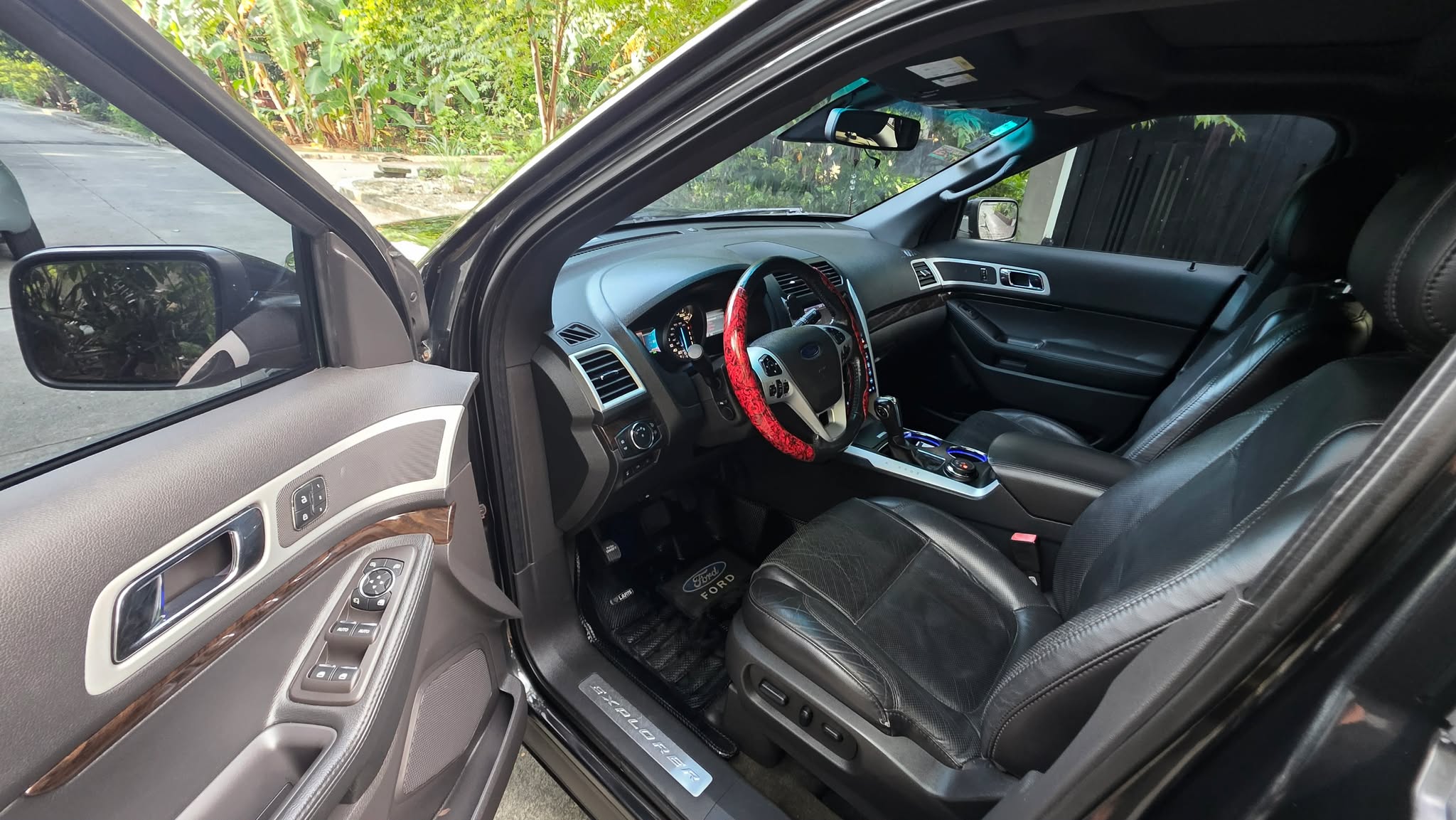 2013 FORD EXPLORER 3.5L V6 LIMITED AT GAS (CASHBASIS ONLY) - Image 2