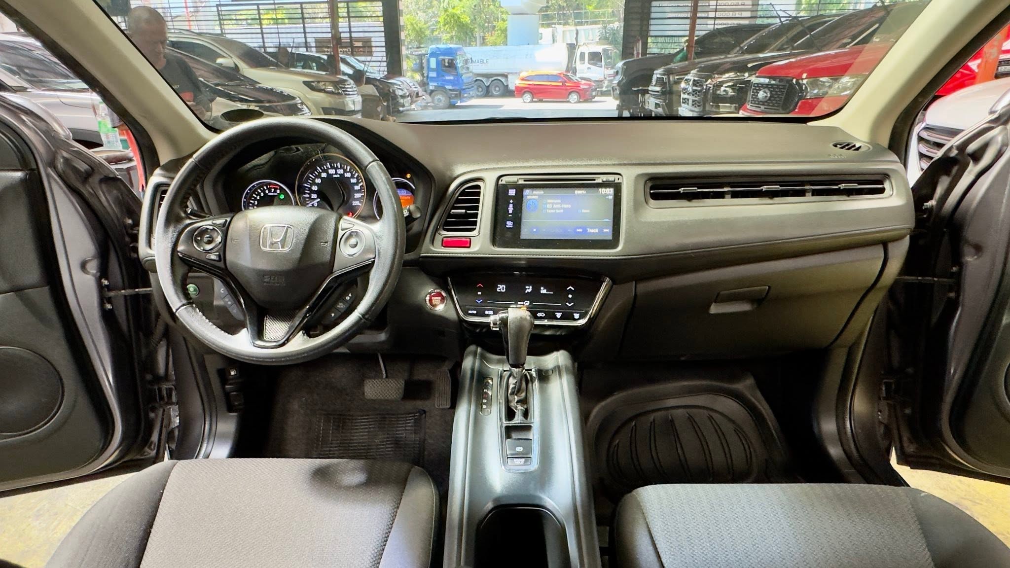 2015 HONDA HRV AT GAS - Image 3