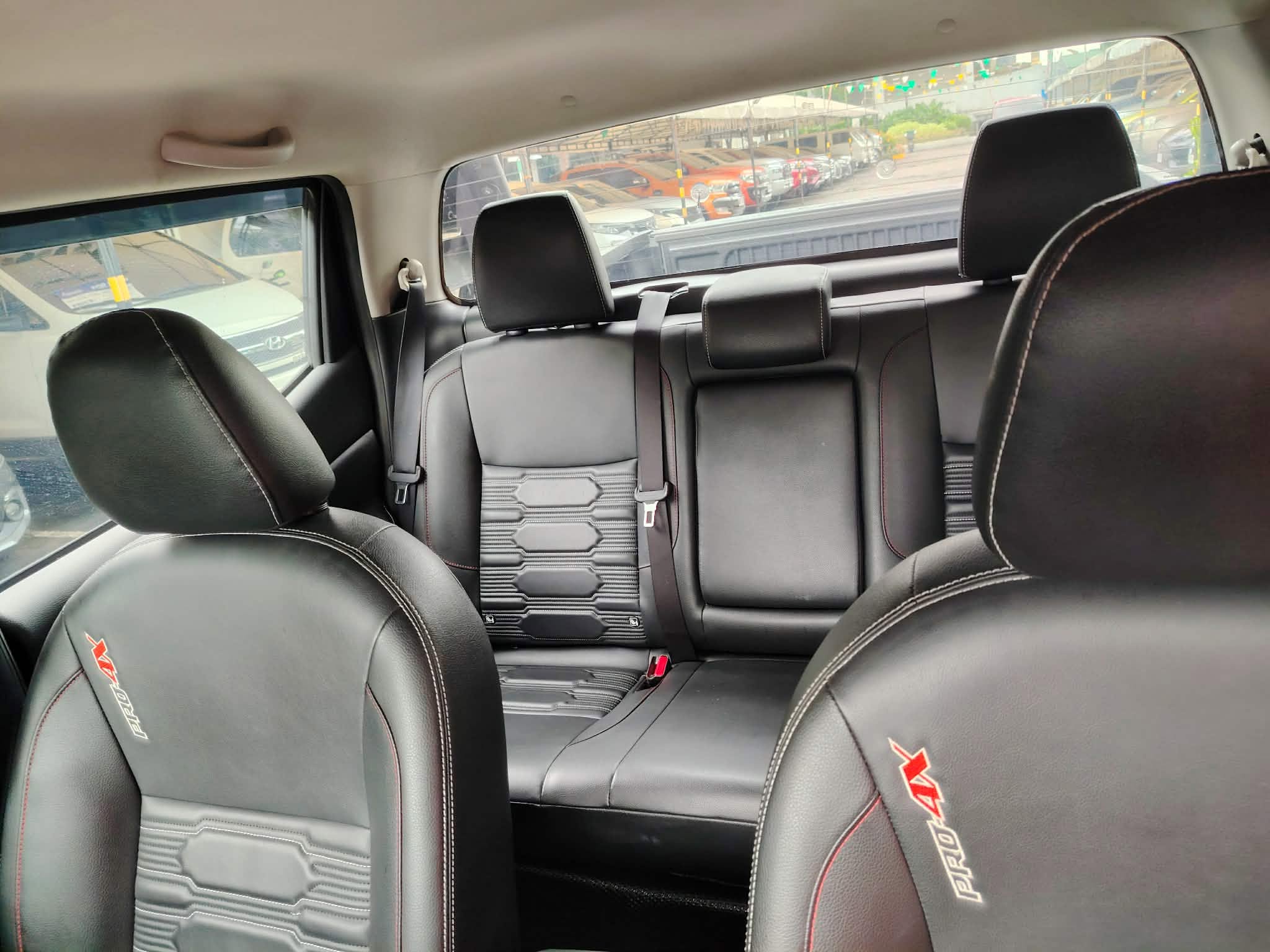 2023 NISSAN PRO 4X 4X4 AT DIESEL (EAH1710) - Image 2