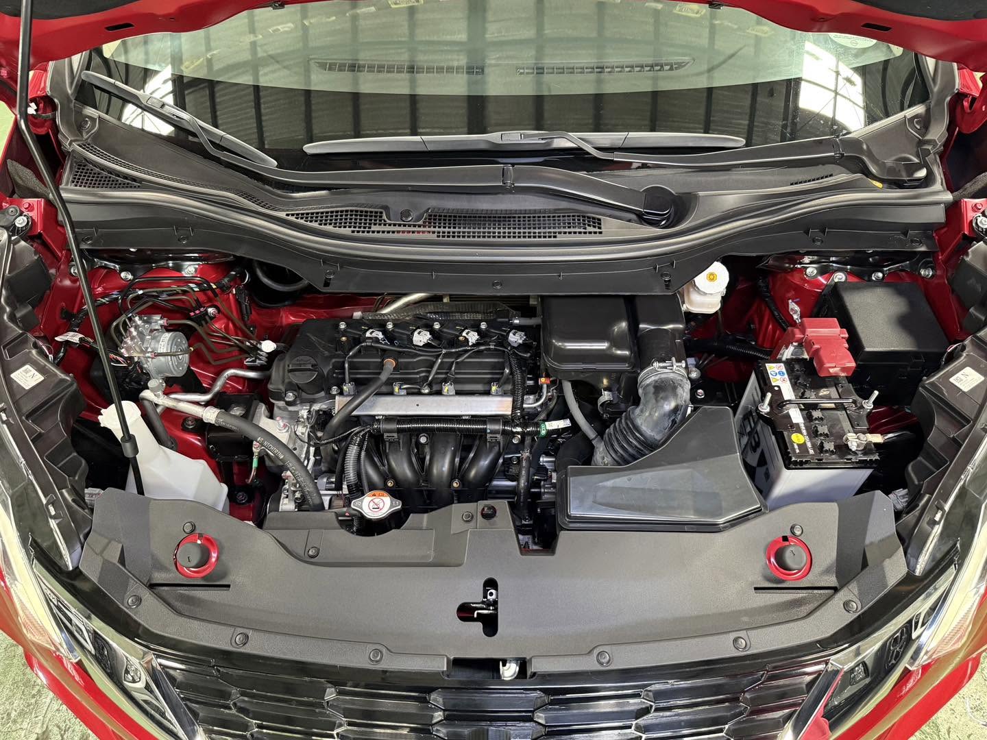2026 NISSAN LIVINA VE 1.5 AT GAS - Image 3