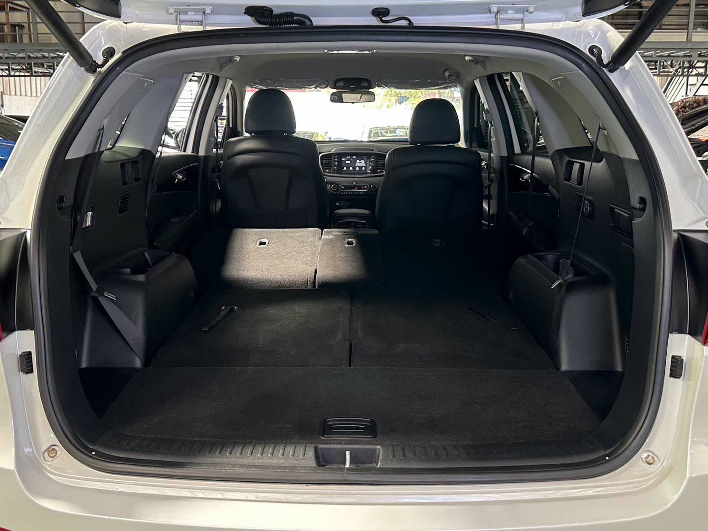 2019 KIA SORENTO 2.2 EX AT DIESEL - Image 4
