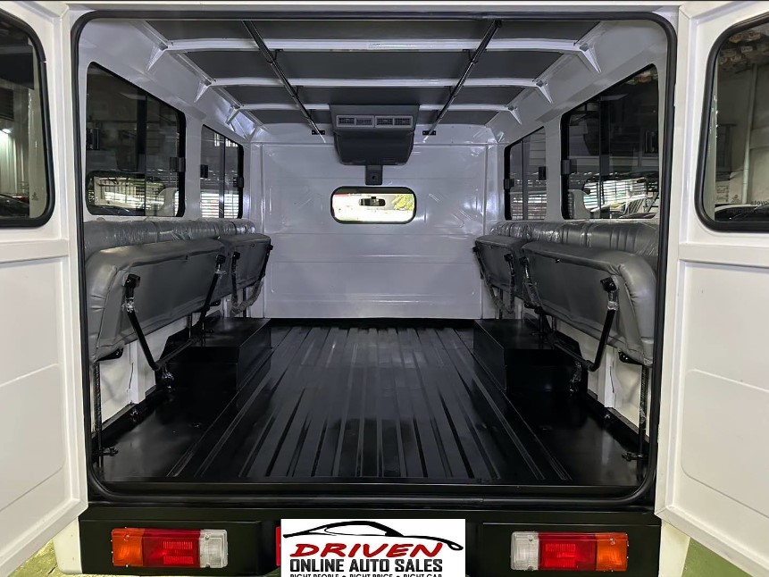 2026 TOYOTA HILUX TAMARAW 2.4 FX DUAL AC MANUAL DIESEL - Image 2