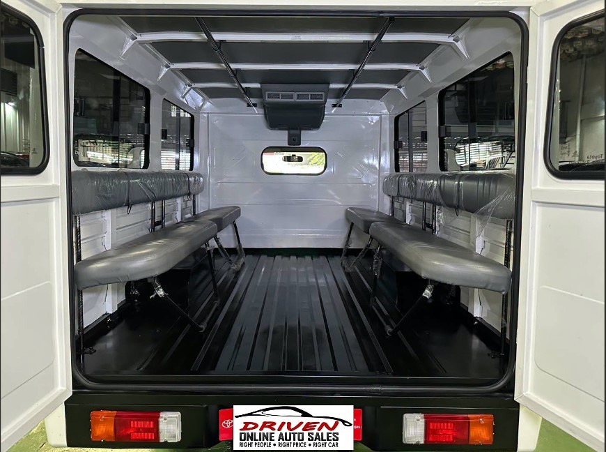 2026 TOYOTA HILUX TAMARAW 2.4 FX DUAL AC MANUAL DIESEL - Image 4