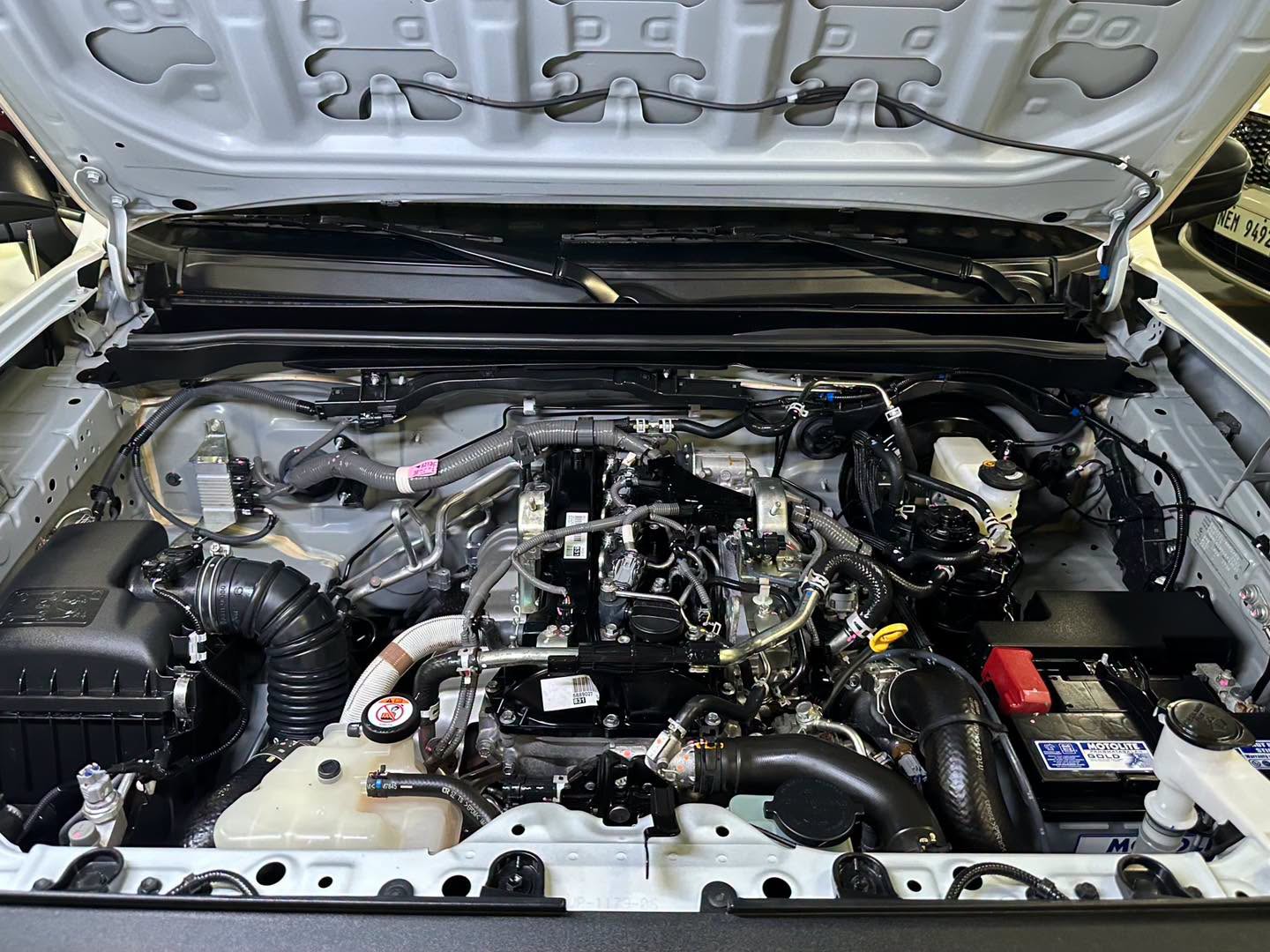 2026 TOYOTA HILUX TAMARAW 2.4 FX DUAL AC MANUAL DIESEL - Image 5