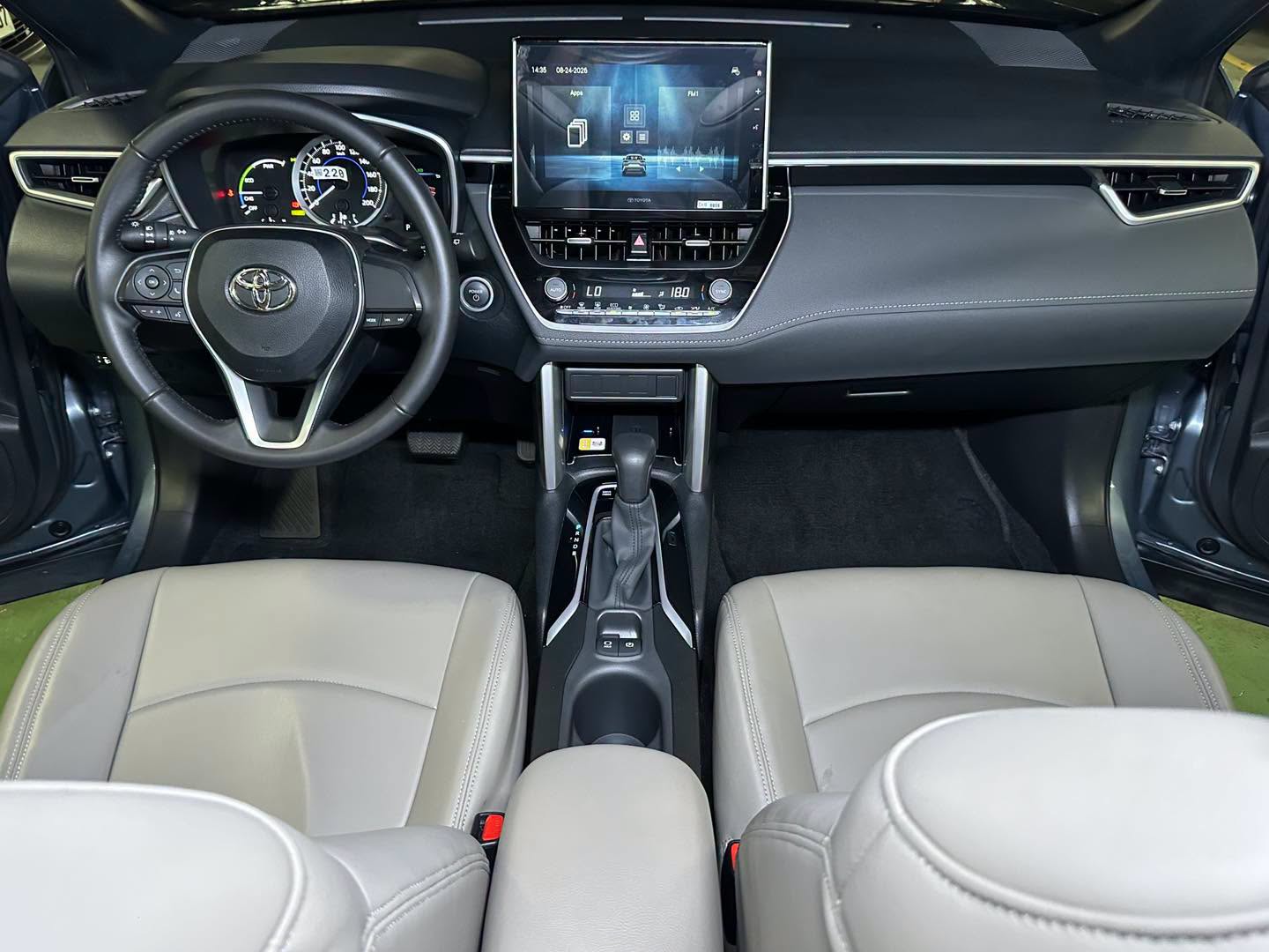 2025 TOYOTA COROLLA CROSS 1.8 G HEV CVT AT HYBRID - Image 10