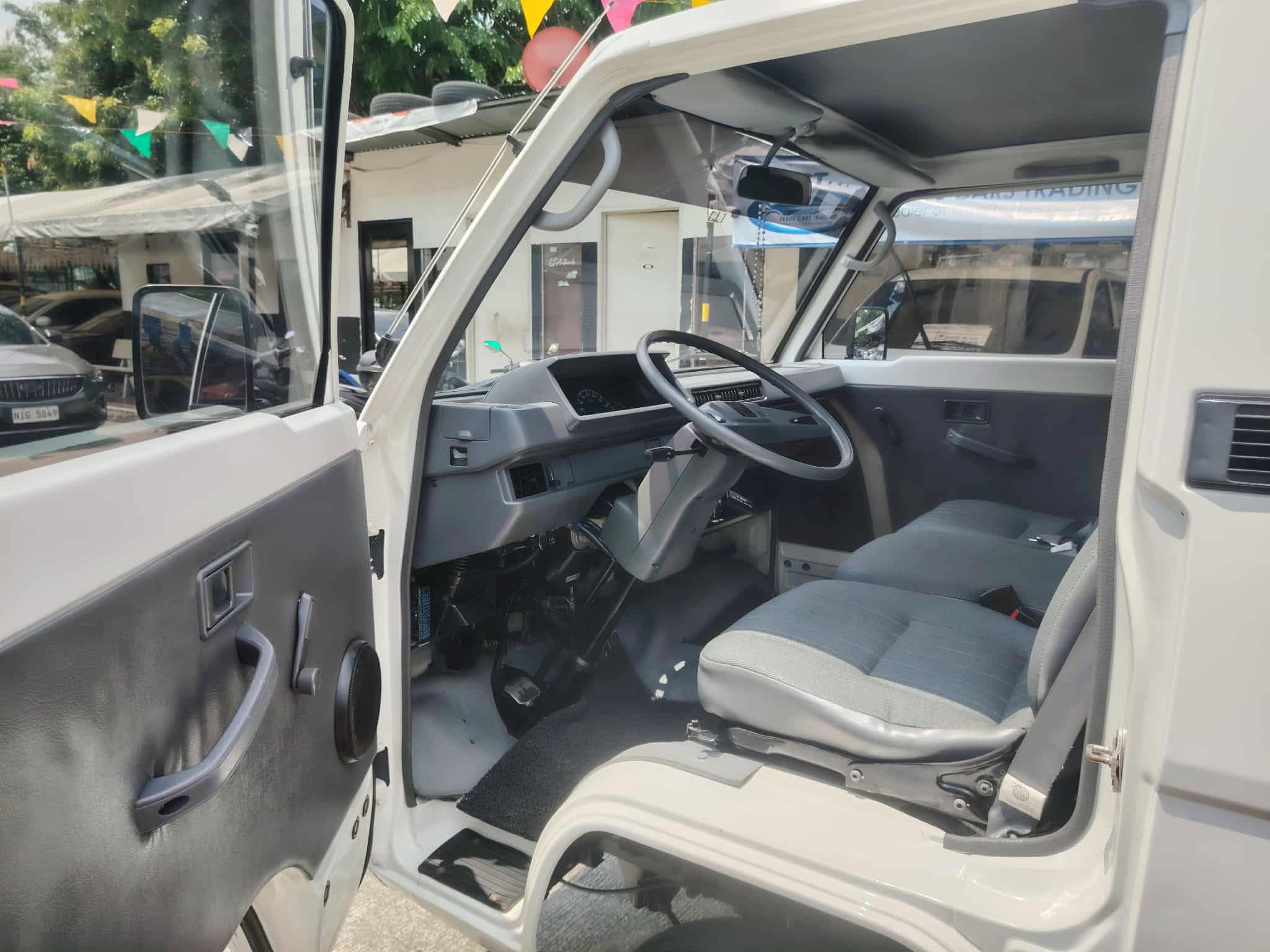 2024 MITSUBISHI L300 FB EXCEED DUAL AC EURO 4 MT DIESEL - Image 3