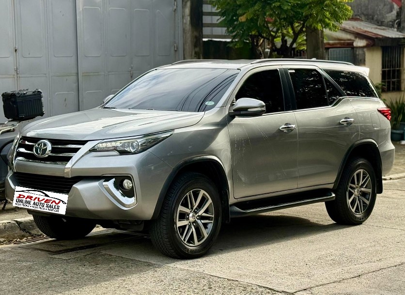 2017 TOYOTA FORTUNER V 4X2 AT DIESEL (NAD4241) - Image 6