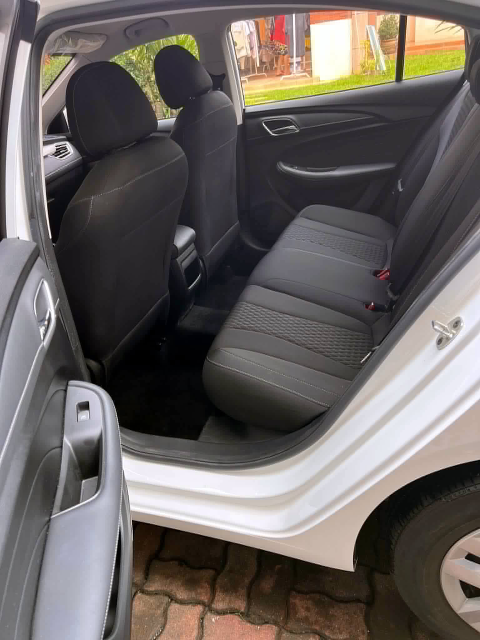2025 MG CORE 5 AT GAS WITH CRUISE CONTROL (2 ENDING PLATE) - Image 3