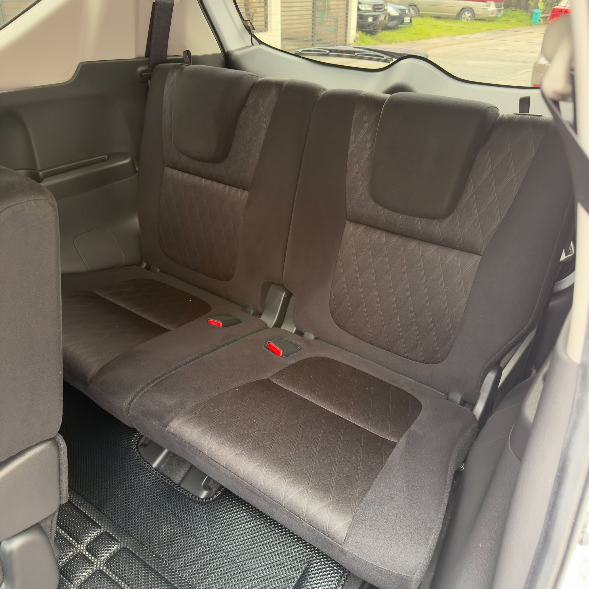 2025 MITSUBISHI XPANDER GLS AT GAS (NKS6980) - Image 6
