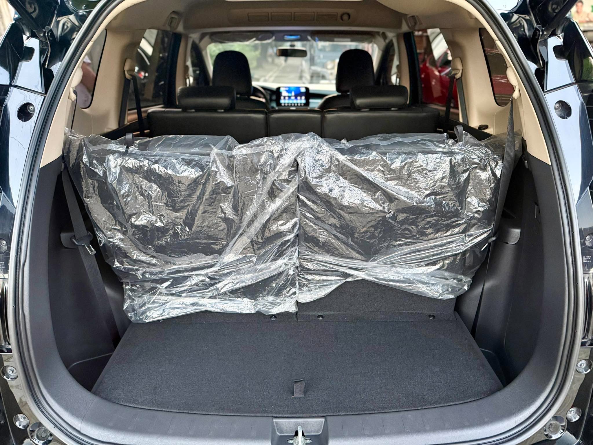 2025 NISSAN LIVINA VL 1.5 AT GAS (NKT6357) - Image 2