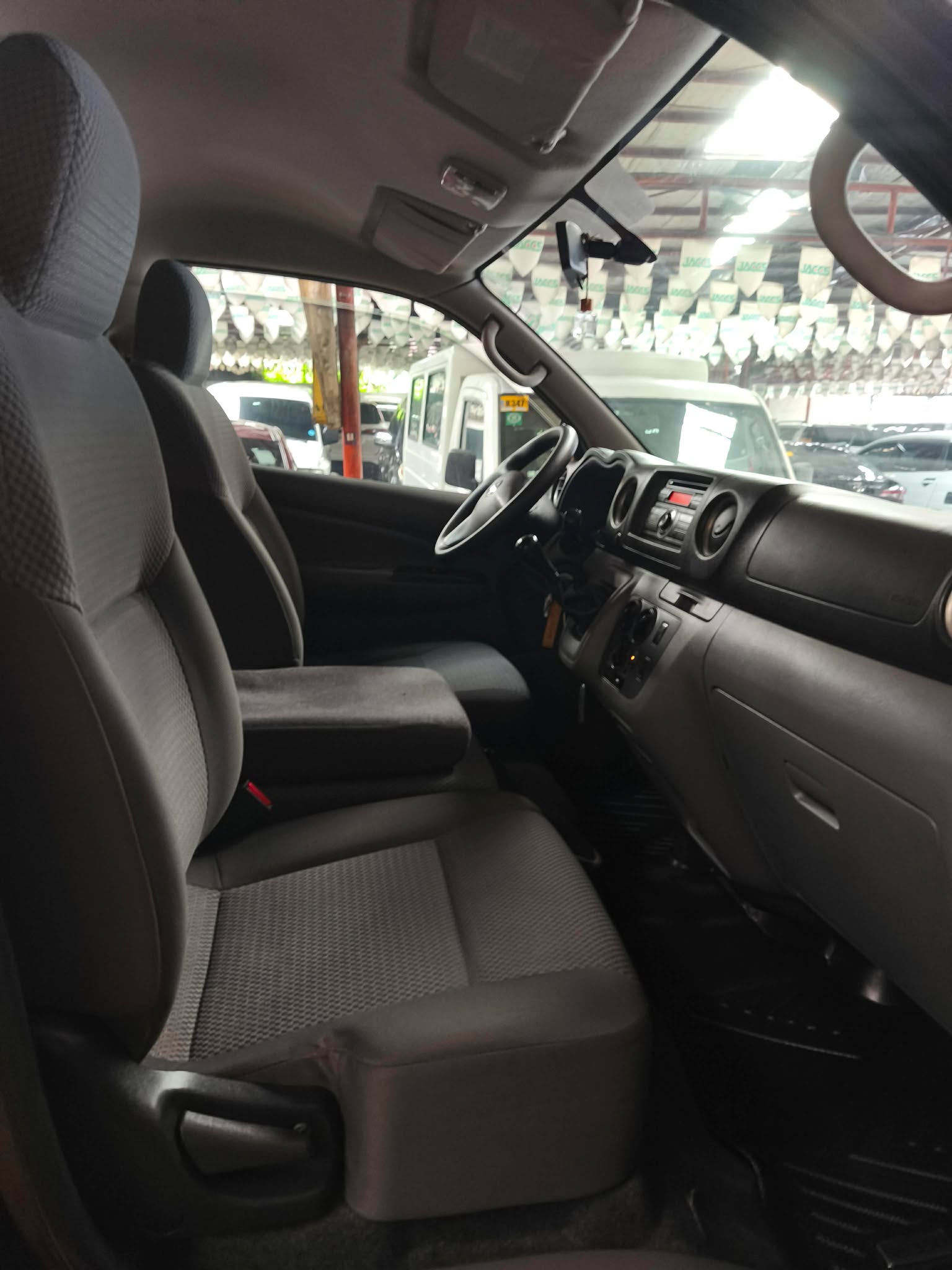 2021 NISSAN URVAN NV350 MANUAL DIESEL NGR9985 - Image 3