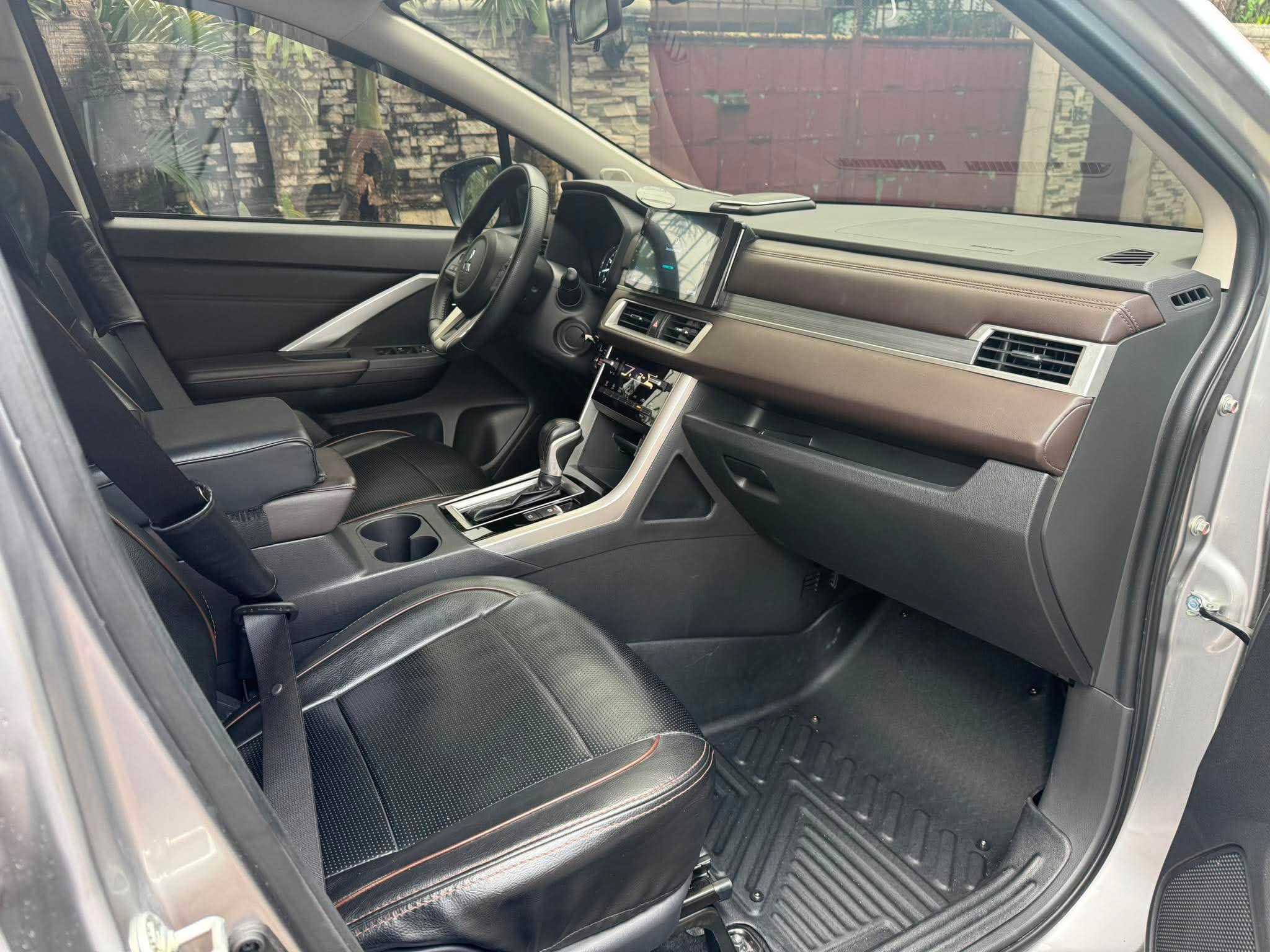 2023 MITSUBISHI XPANDER GLS AT GAS (DAR8057) - Image 2